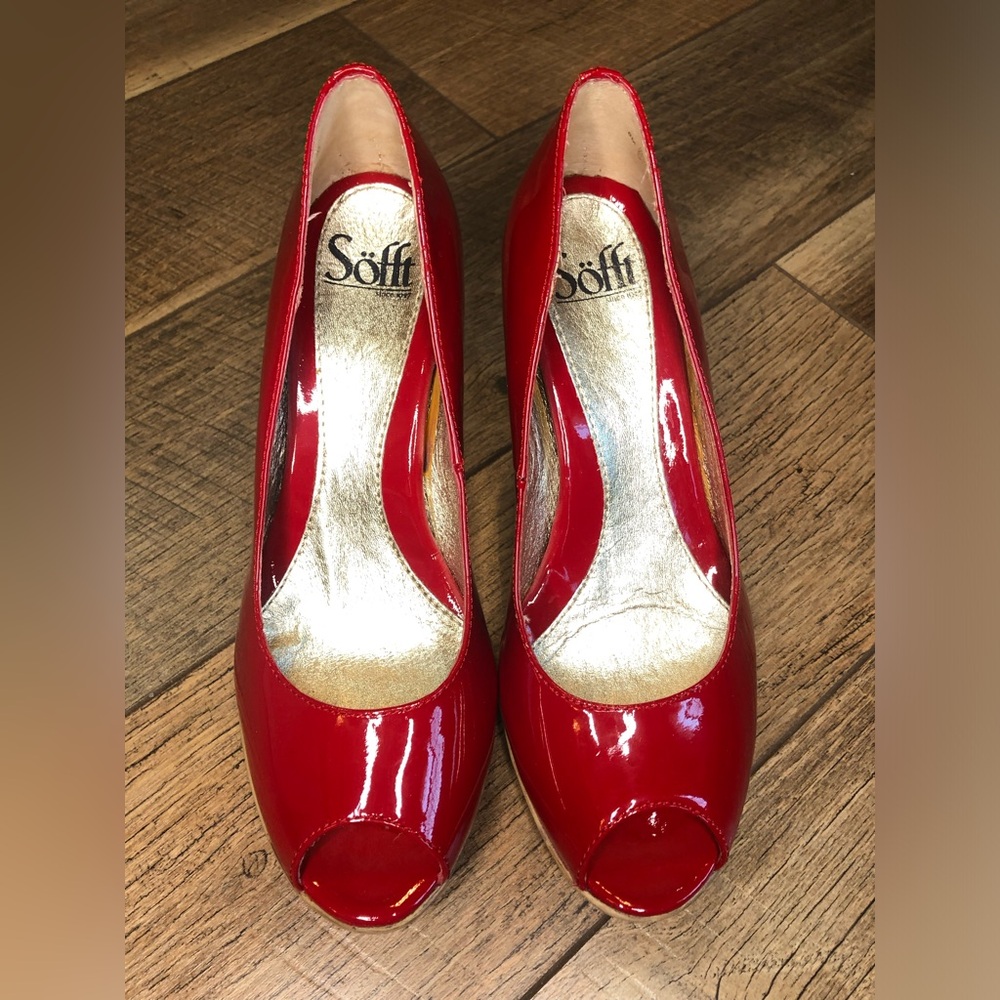 Soft Red Patent Leather Peep Toe Stacked Block Heel Size 8 - Picture 11 of 14